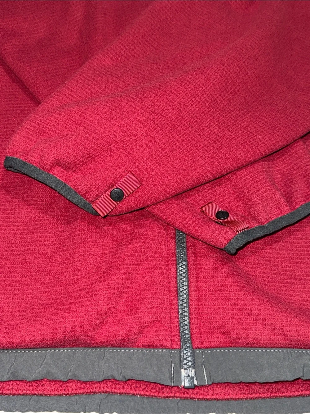 The North Face Men's Gray & burgundy Lightweight Jacket